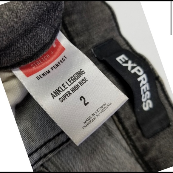 EXPRESS Super High Waisted Jeans - Picture 4 of 4
